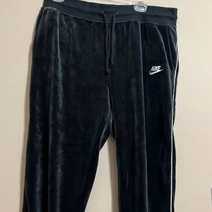 Nike Womens size Large velvet sweater pants.